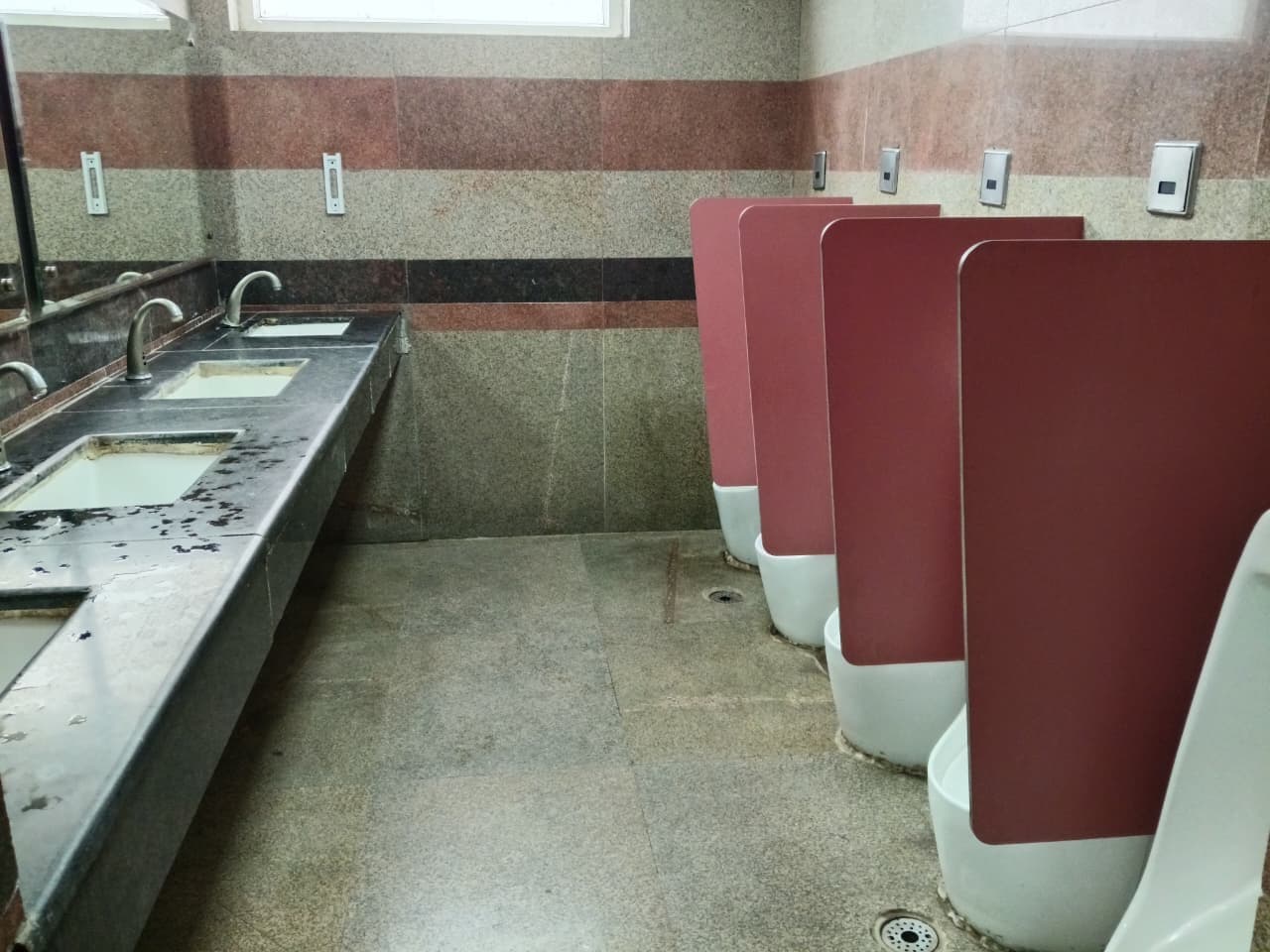 K.R. Mangalam University Gurugram Academic Building photo 36